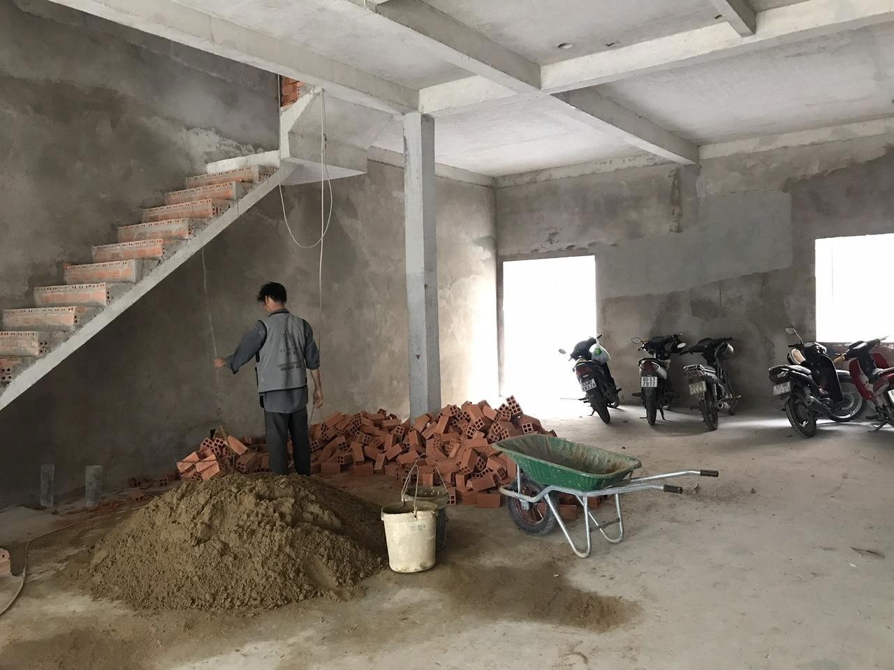 Tiến hành thi công