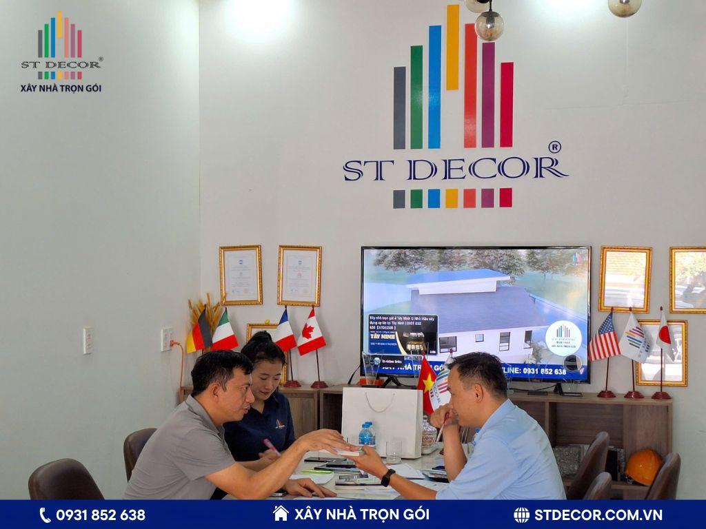 Đội ngũ nhân sự chuyên môn cao của ST DECOR sẽ giúp bạn có được giải pháp thiết kế ưng ý nhất