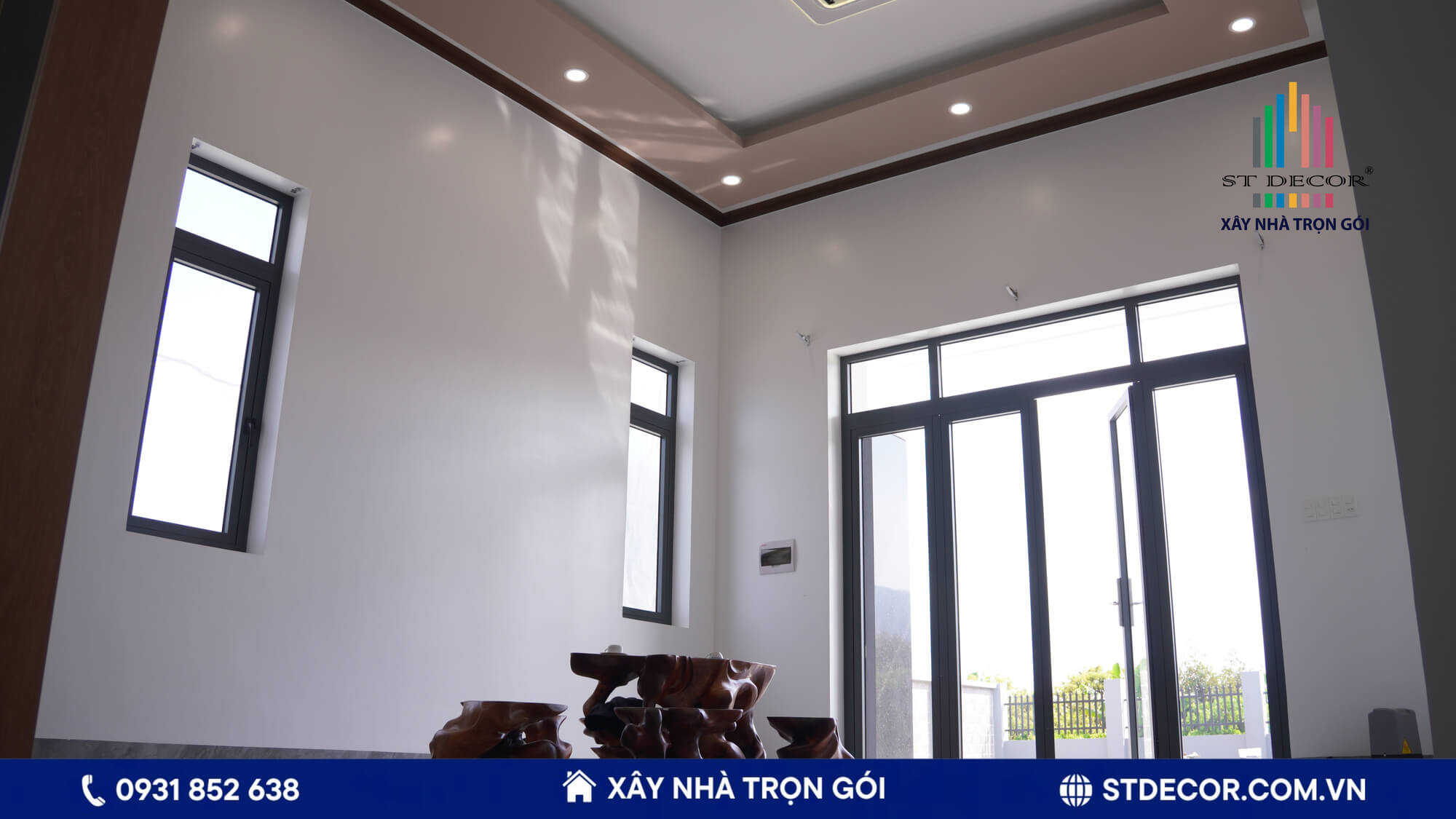 Sử dụng hệ cửa kính khung nhôm vừa hiện đại, vừa tiết kiệm chi phí