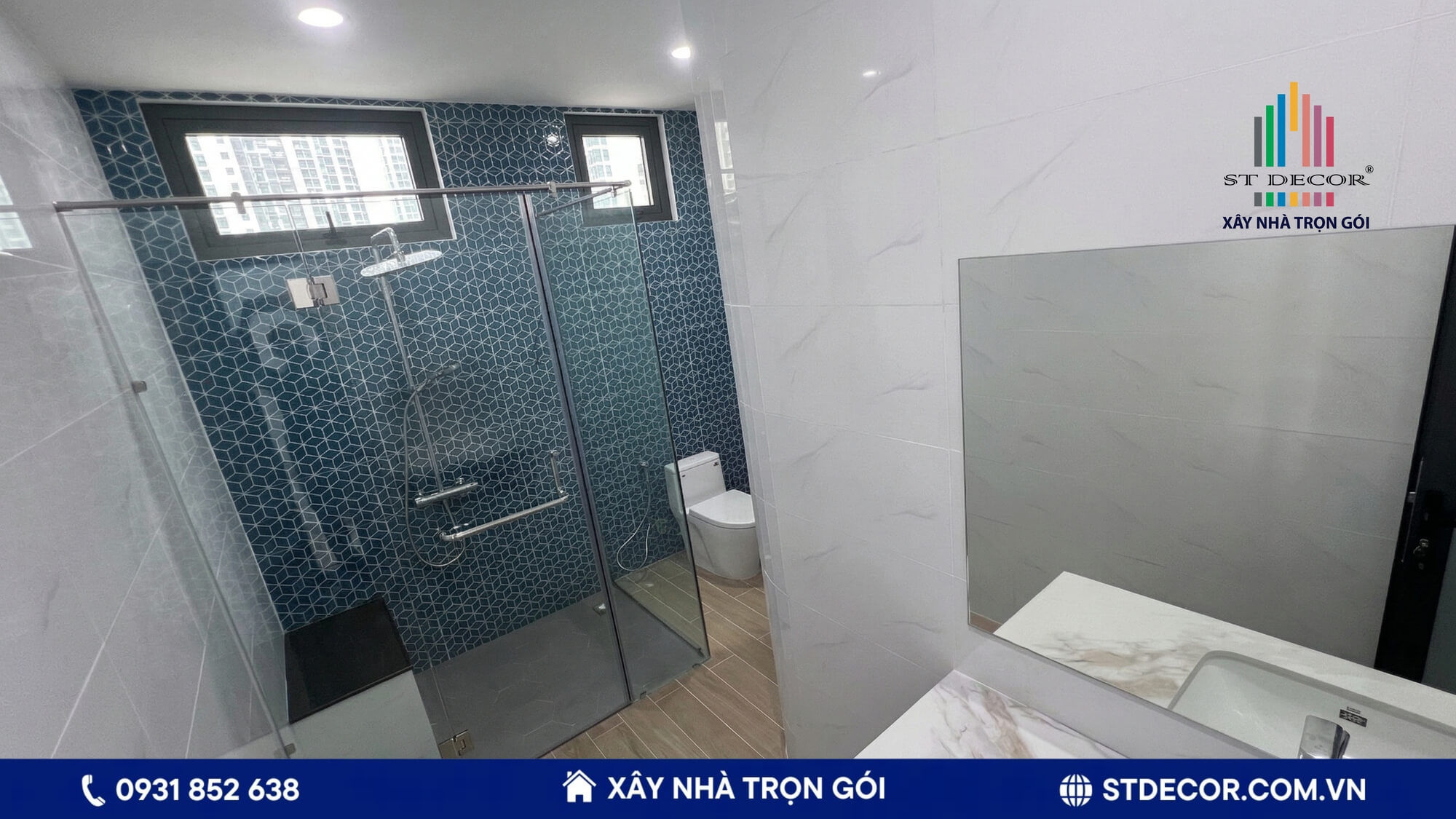 Nhà vệ sinh hiện đại, sang trọng với gạch ốp lát lục giác tạo điểm nhấn thẩm mỹ độc đáo